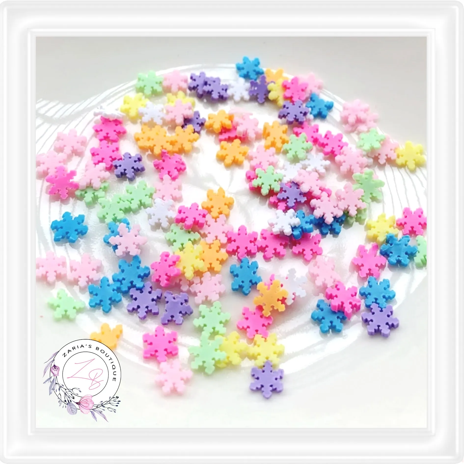 ⋅ MINI SNOWFLAKES ⋅ Flatback Resin Embellishments ⋅ 30 Pieces ⋅