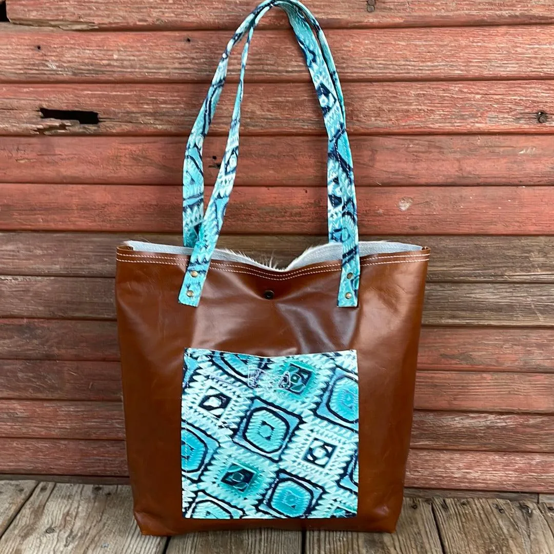008 Trisha - Tricolor w/ Blank Slate
