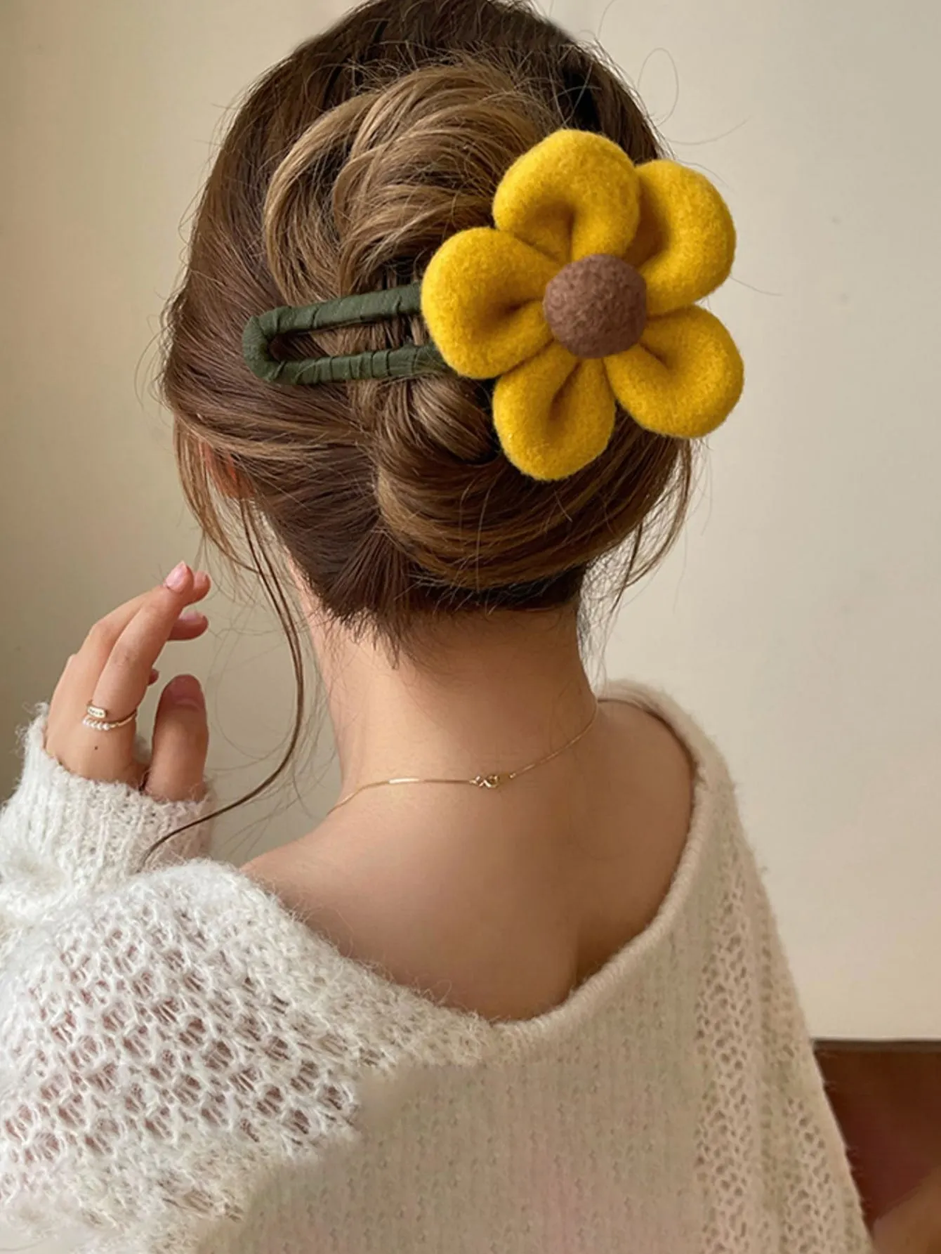 1pc Simple Flower Decor Hair Clip