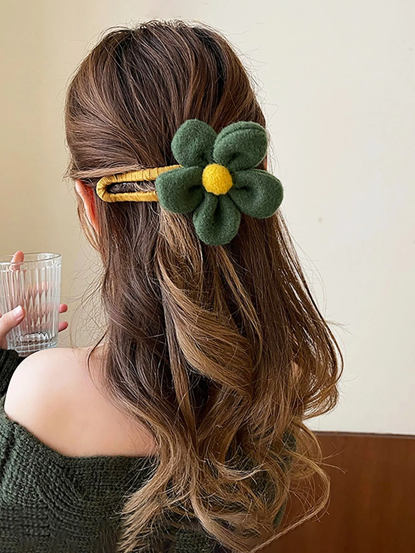 1pc Simple Flower Decor Hair Clip