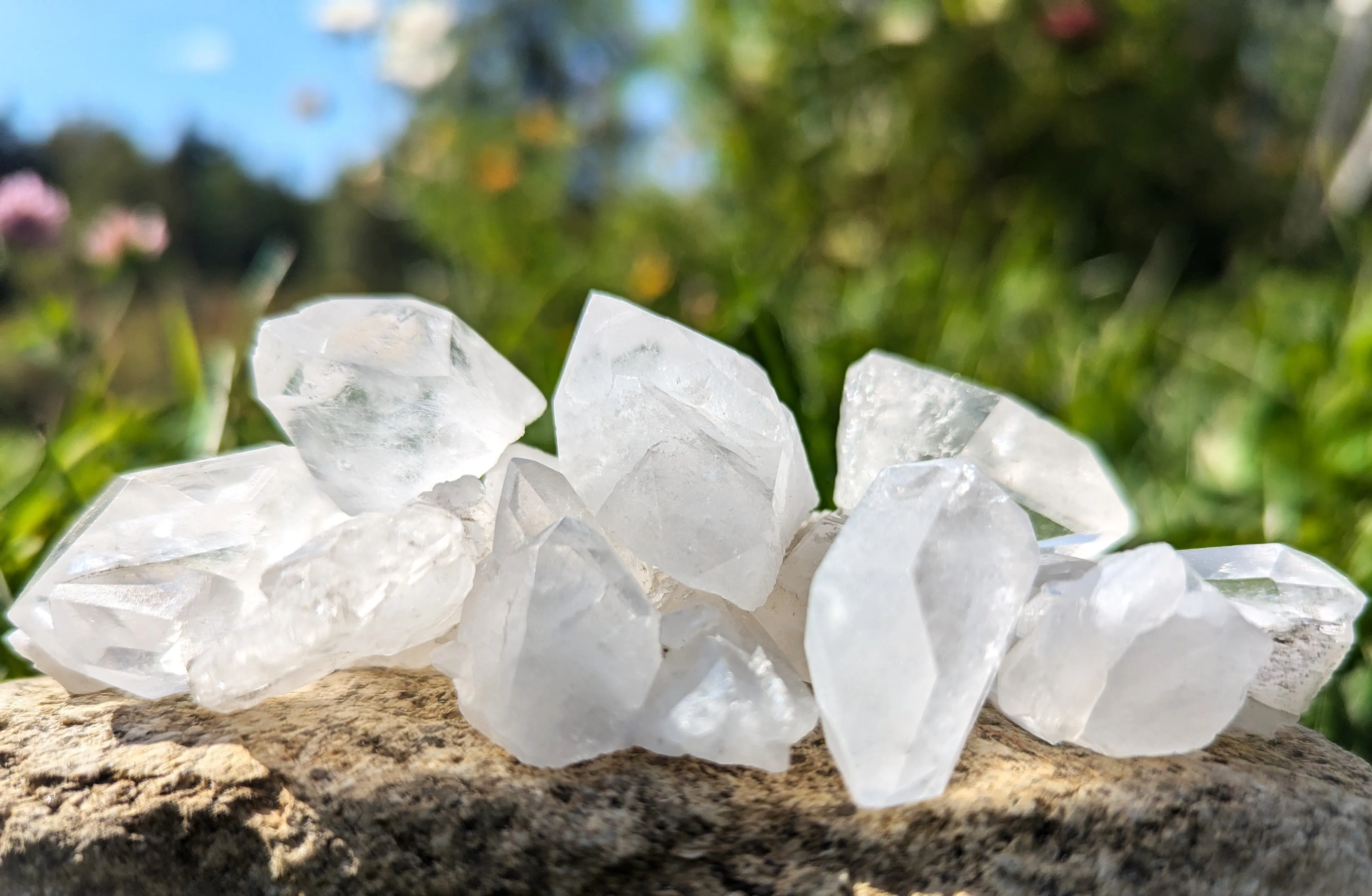 Bain lunaire lavande, rose et jasmin avec quartz et sauge, trousse de départ