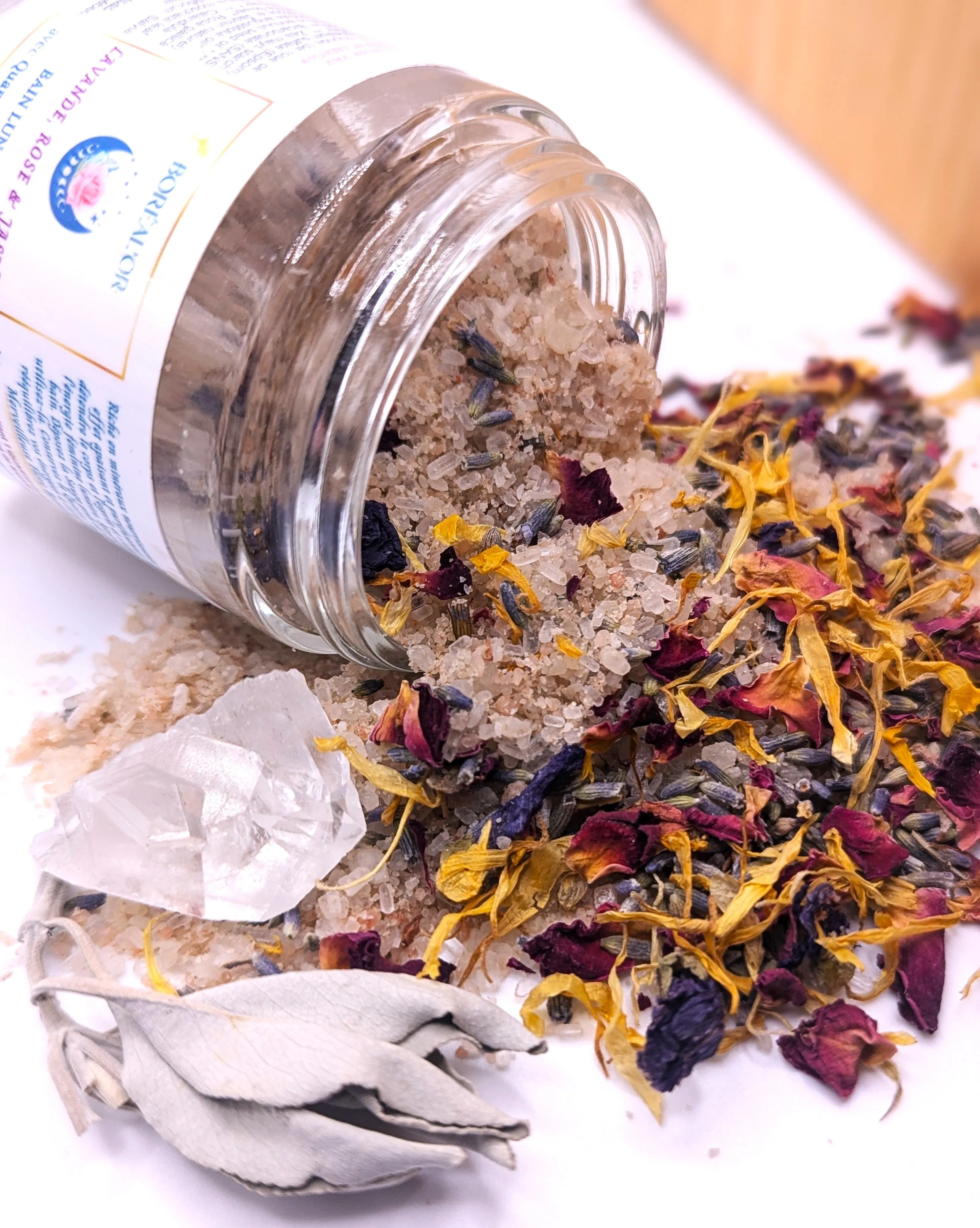 Bain lunaire lavande, rose et jasmin avec quartz et sauge, trousse de départ
