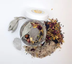 Bain lunaire lavande, rose et jasmin avec quartz et sauge, trousse de départ