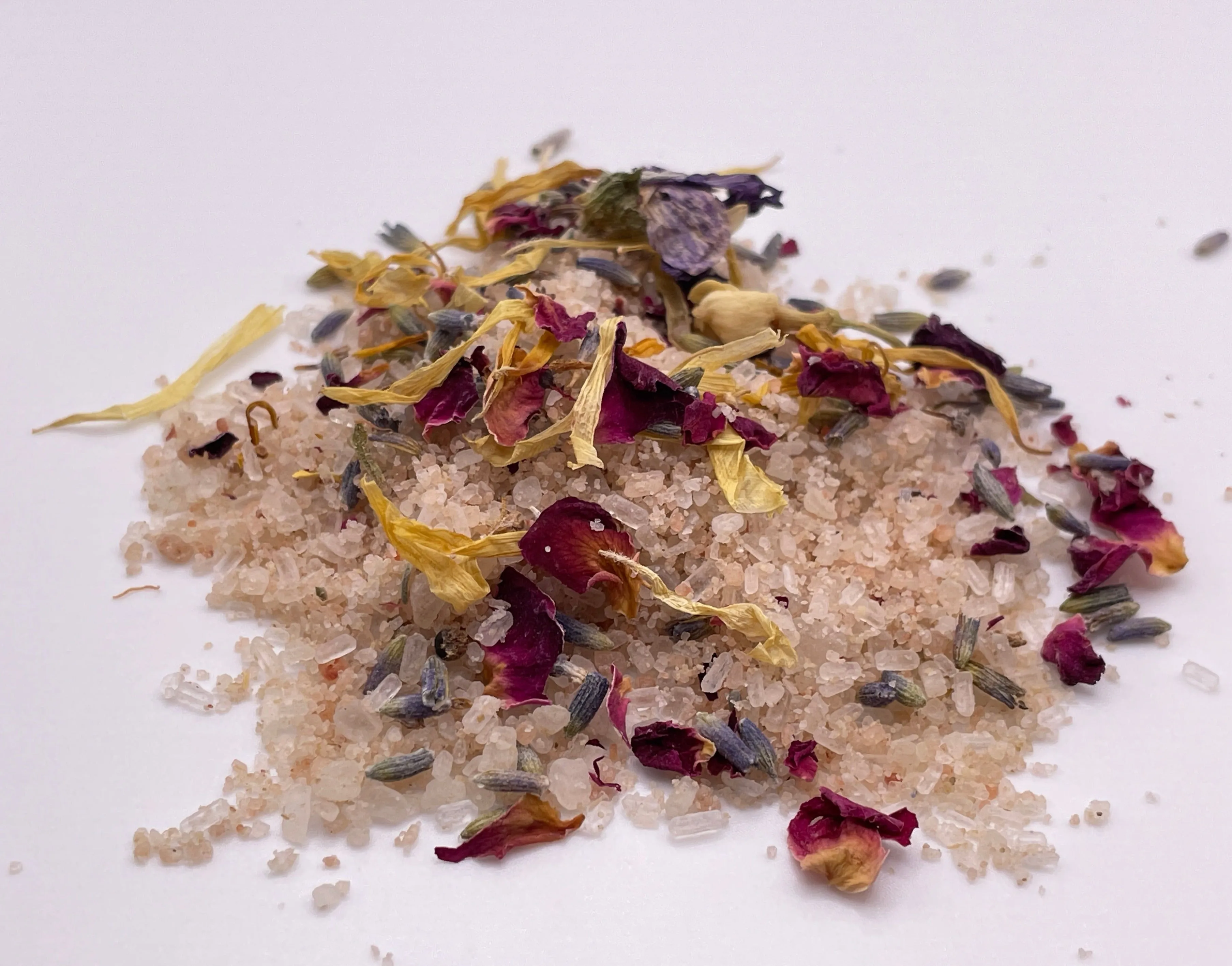 Bain lunaire lavande, rose et jasmin avec quartz et sauge, trousse de départ