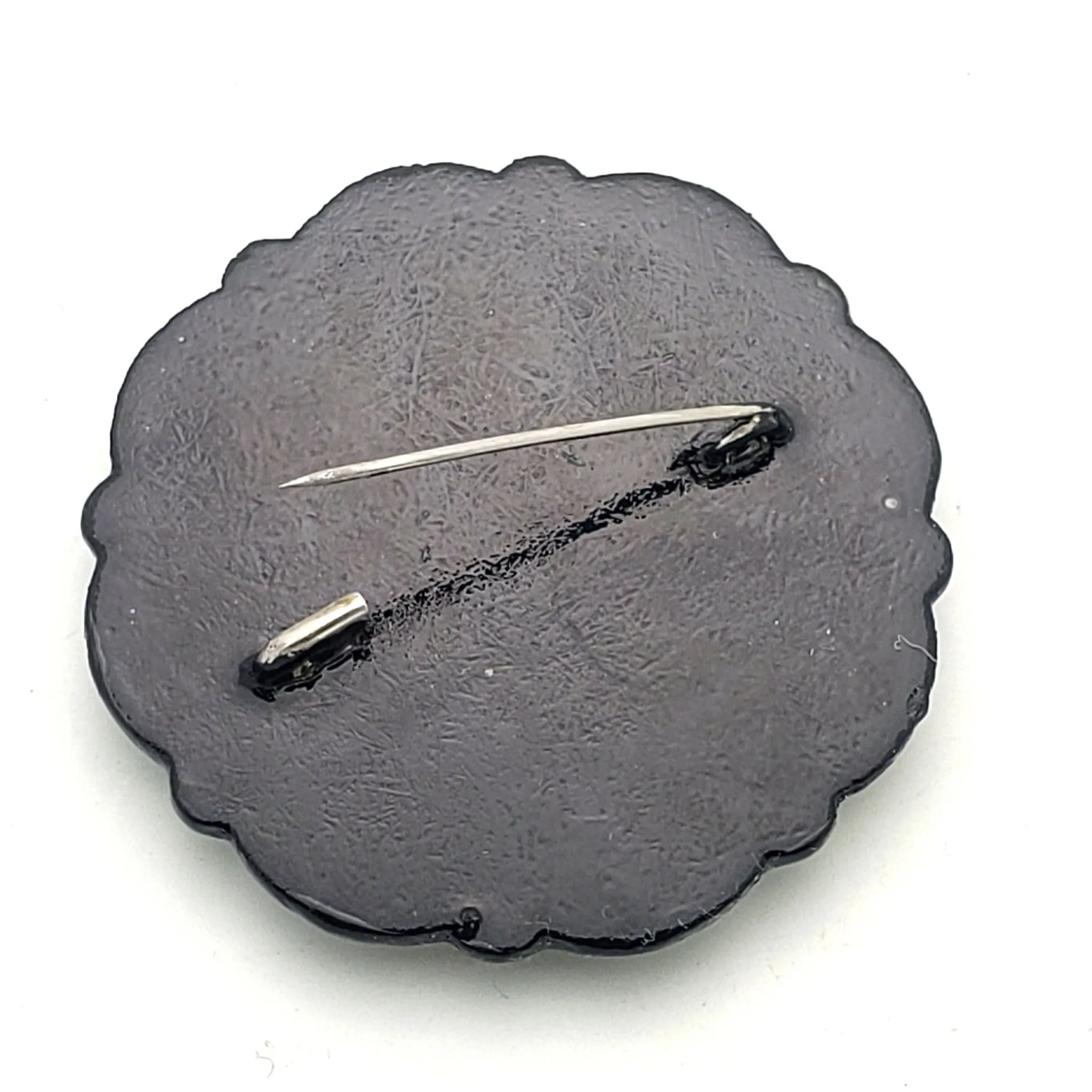 Black Lacquer Brooch with Red Flowers