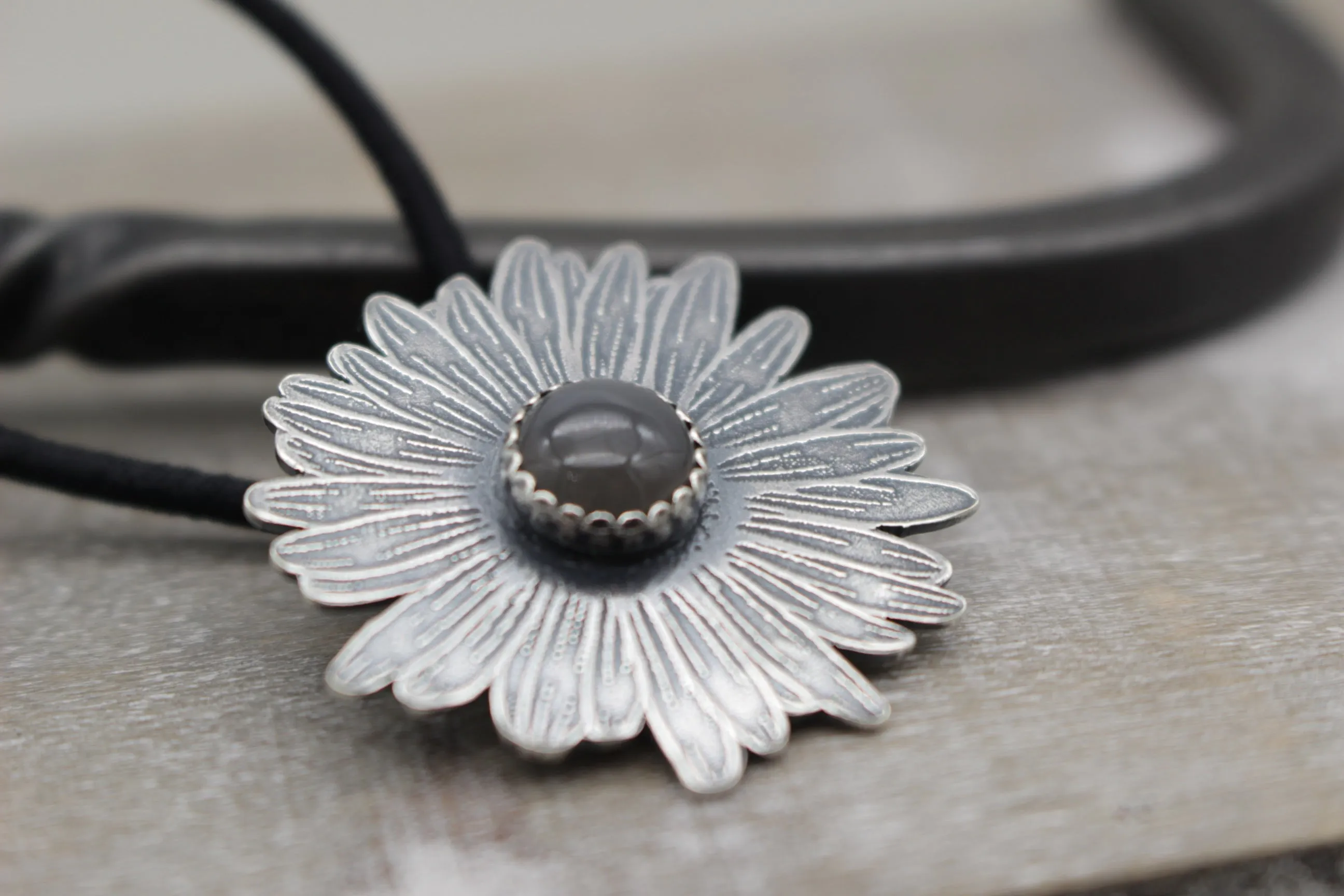 Daisy Ponytail Holder