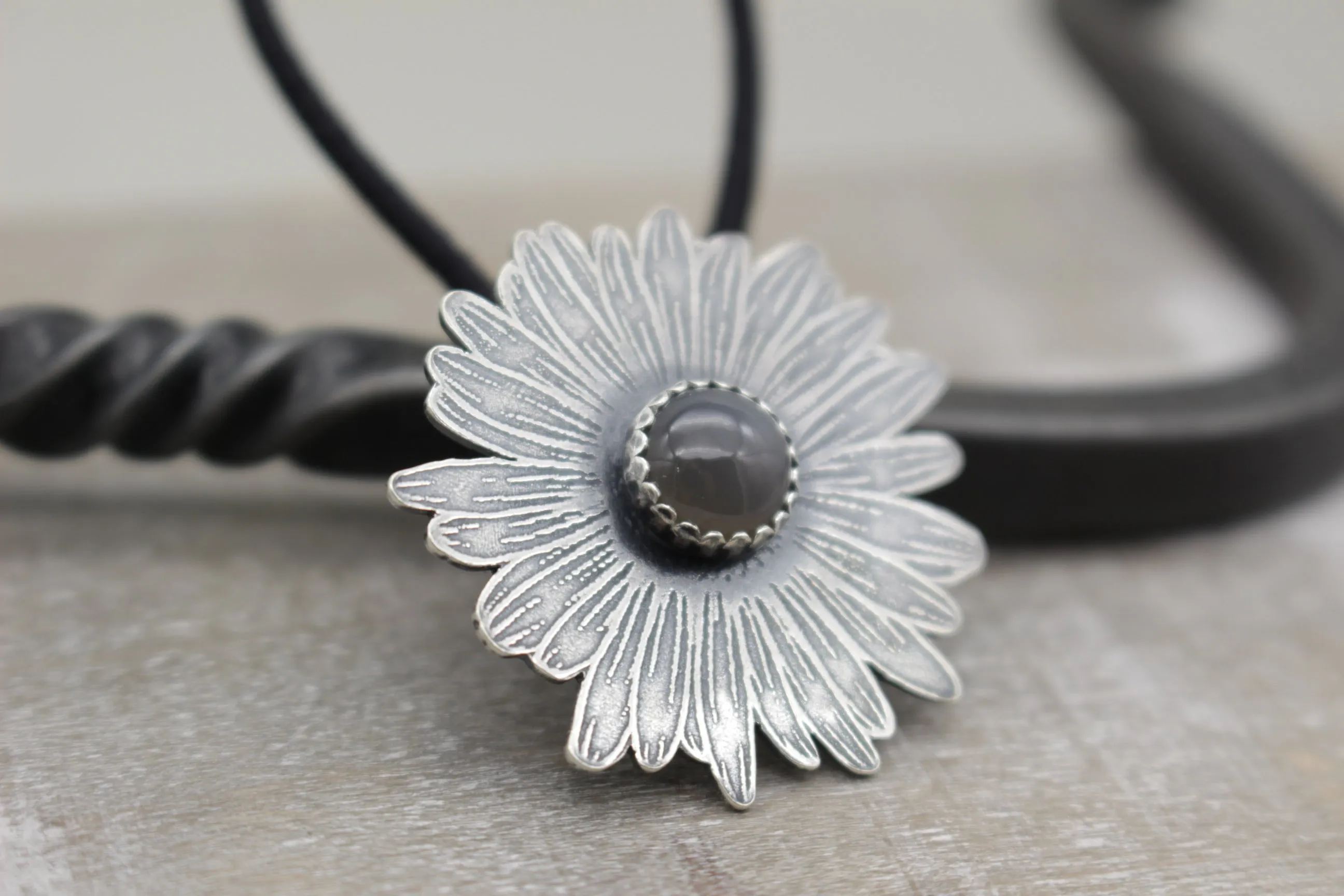 Daisy Ponytail Holder