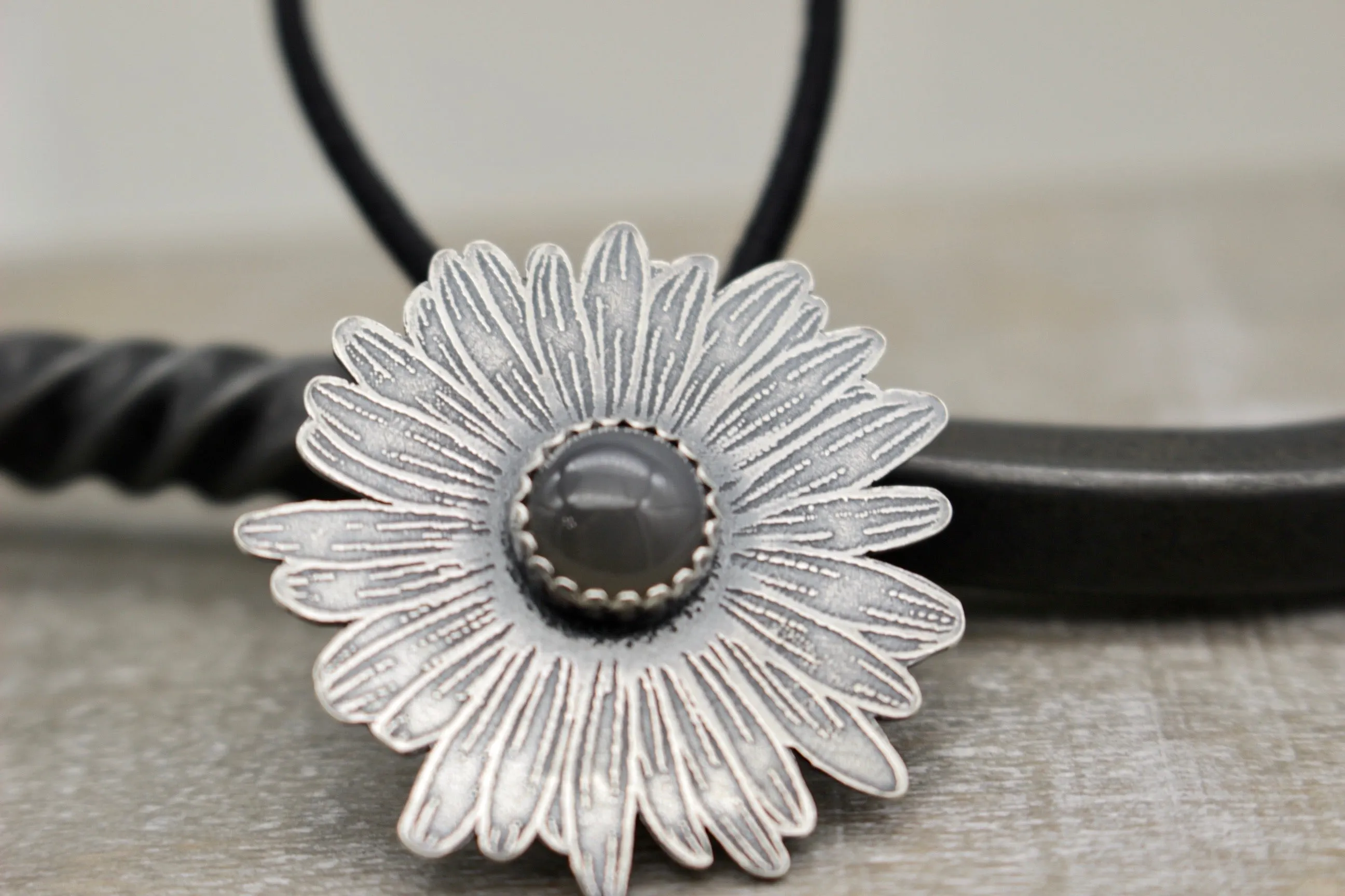 Daisy Ponytail Holder