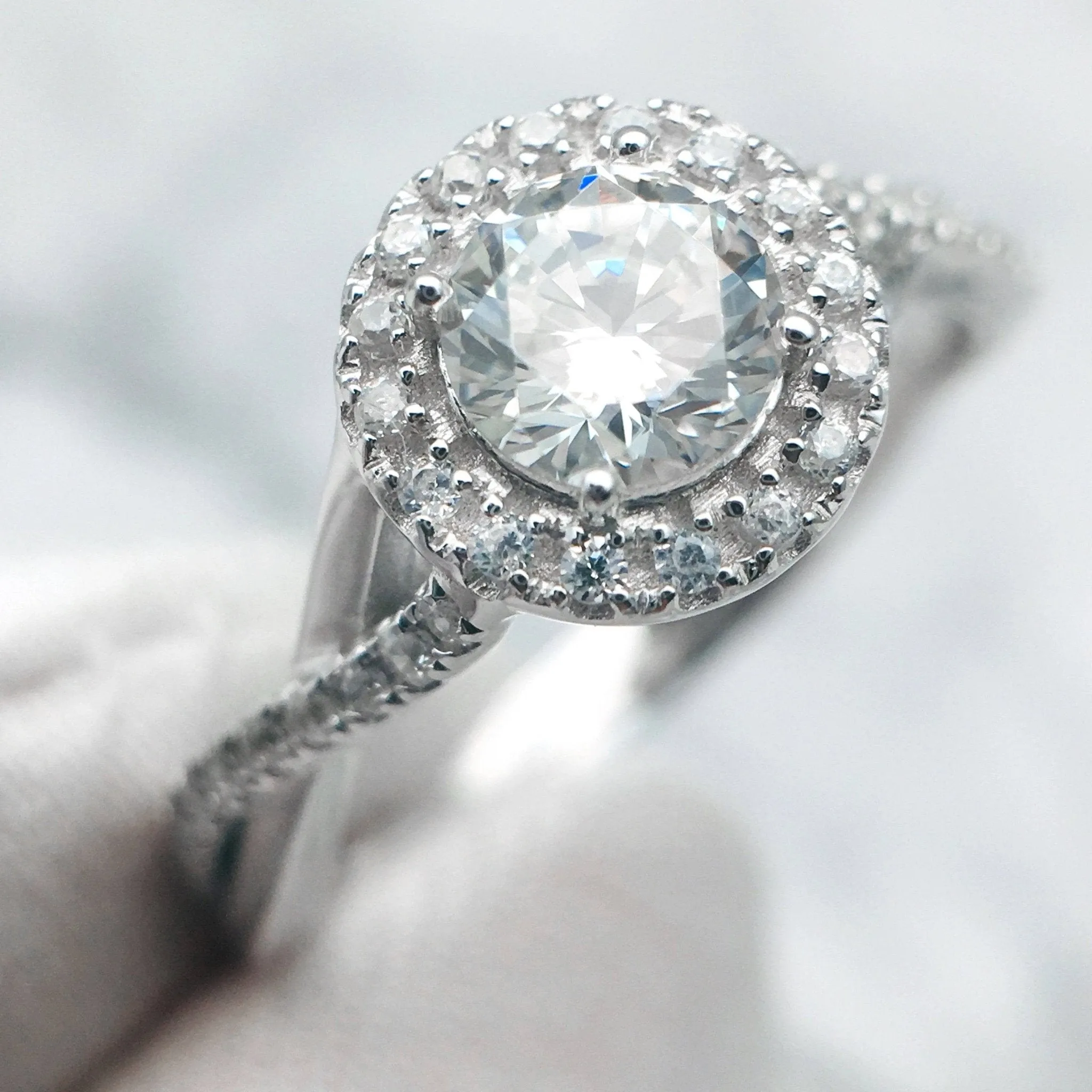 Diamond Halo Elegant Round Cut Vintage Promise Ring