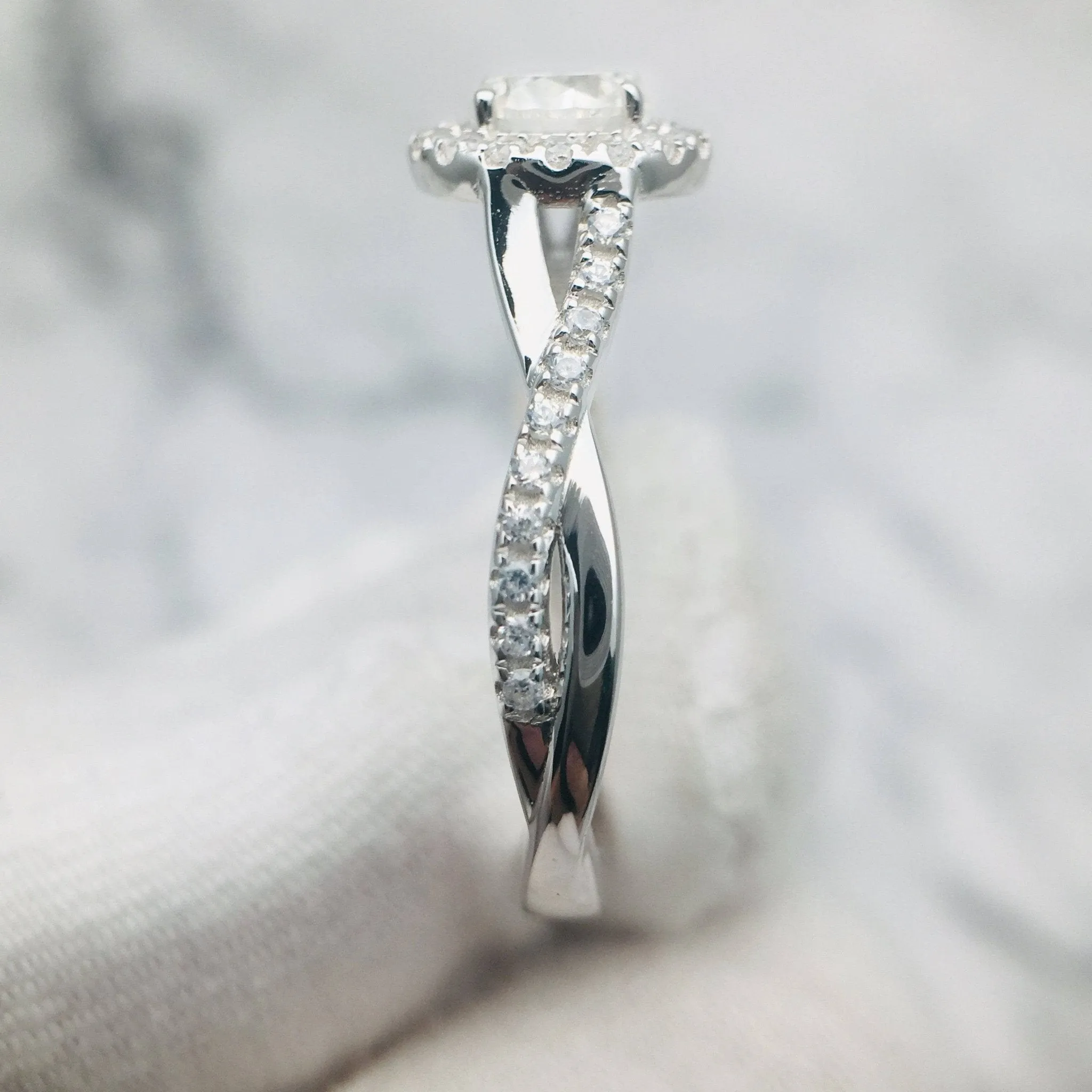 Diamond Halo Elegant Round Cut Vintage Promise Ring