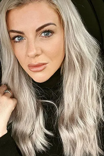 Double Wefted Full Head Remy Clip in Human Hair Extensions - Silver Sand (#SS)