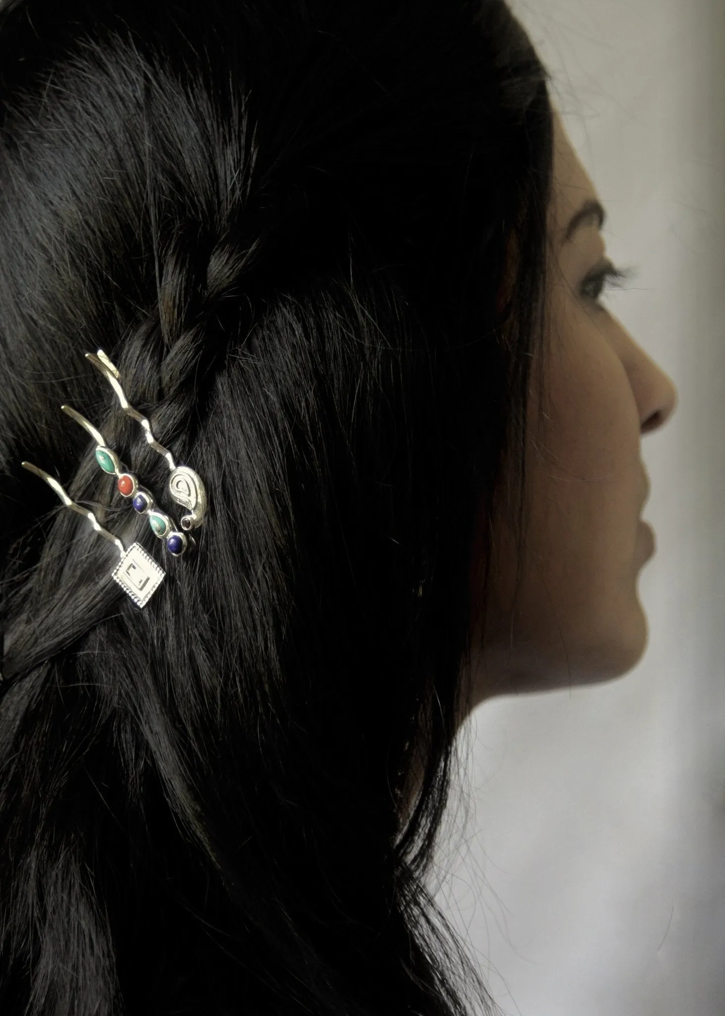 Elegant and chic gemstone hair clip with citrine