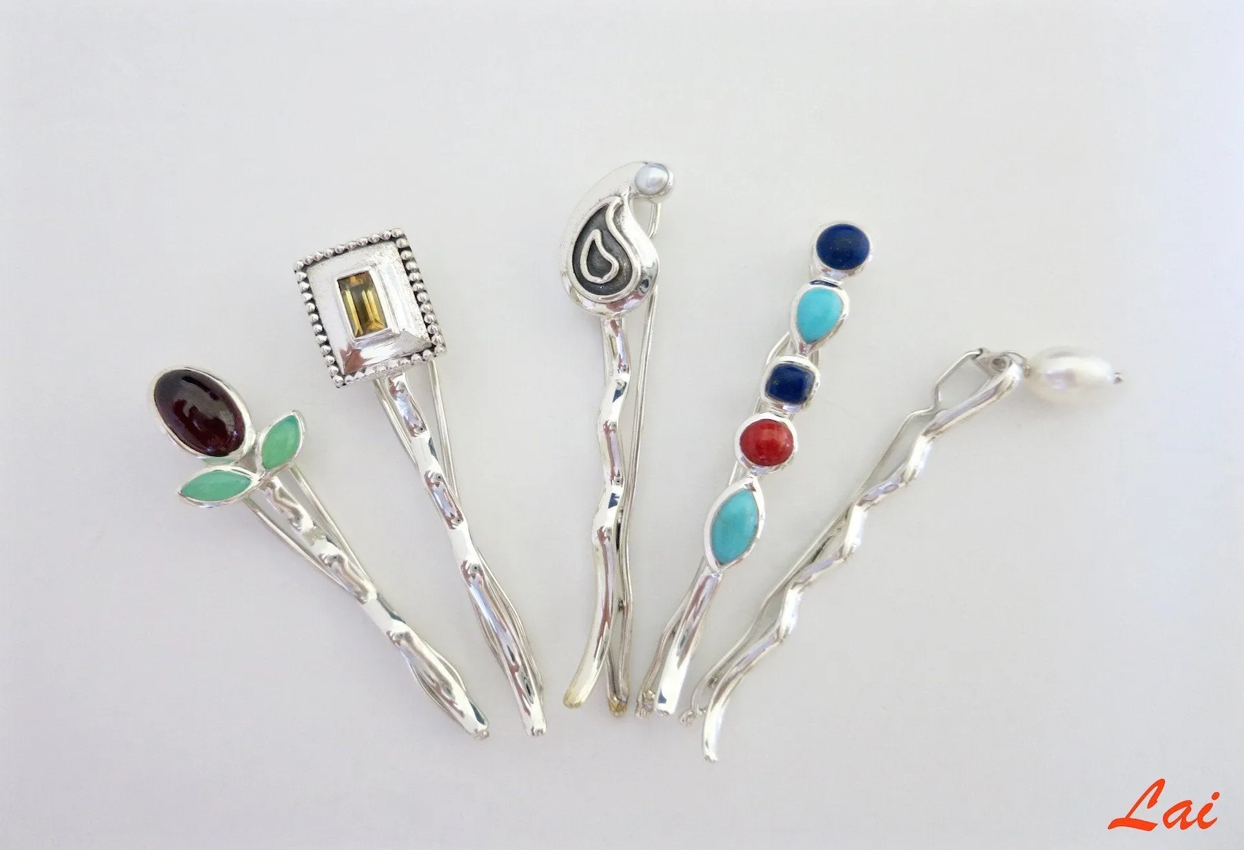 Elegant and chic gemstone hair clip with citrine
