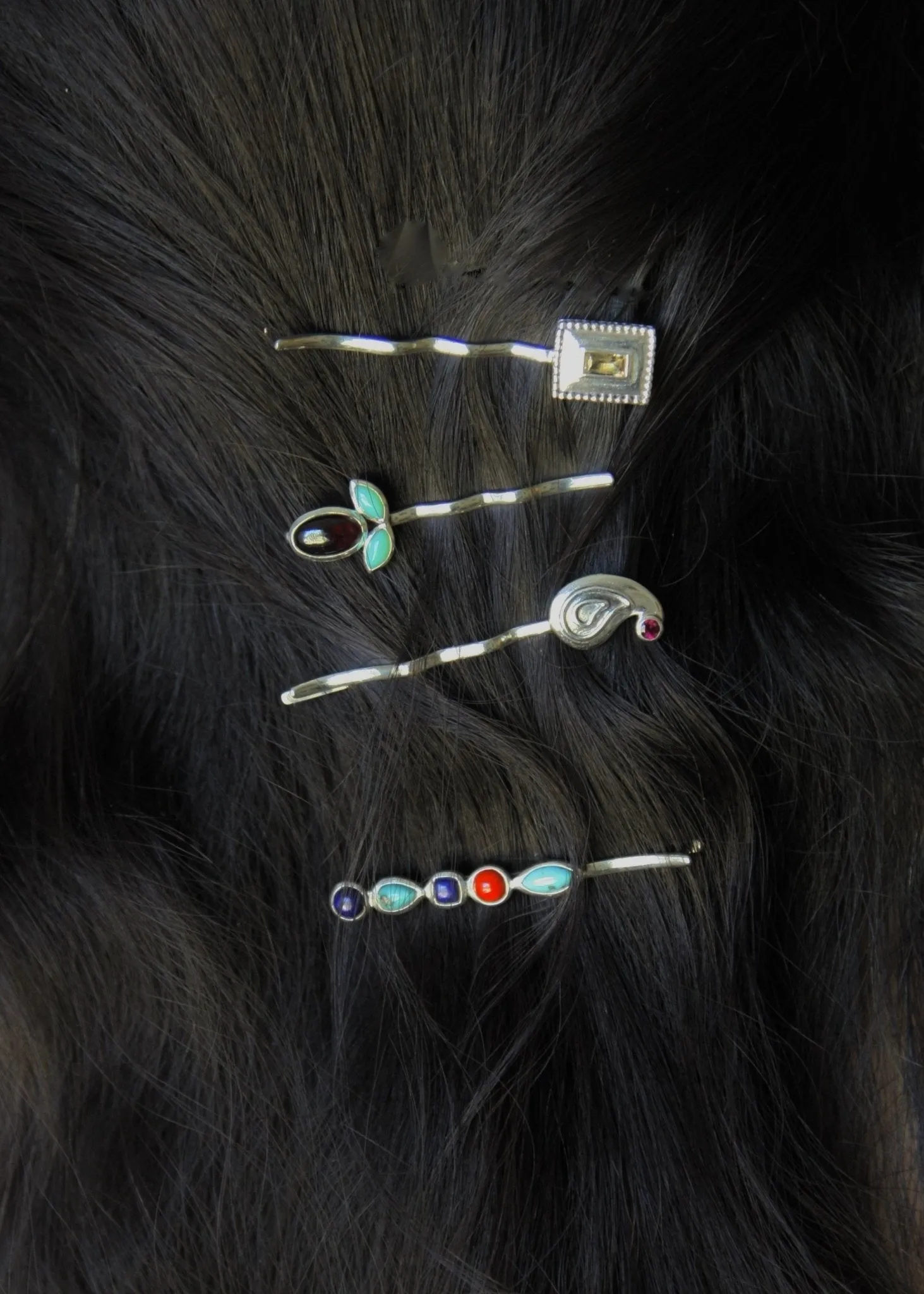 Elegant and chic gemstone hair clip with citrine