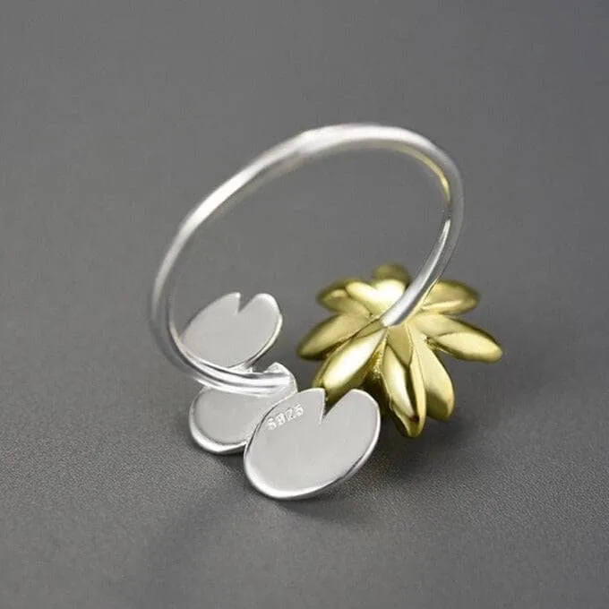 Elegant Water Lily Flower Adjustable Ring