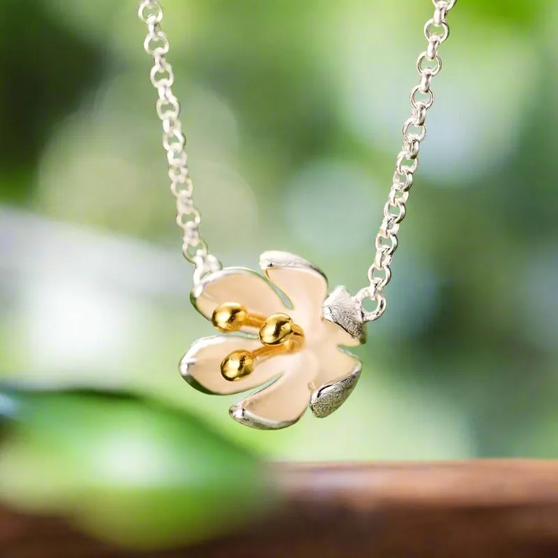 Fresh Blooming Flower Necklace