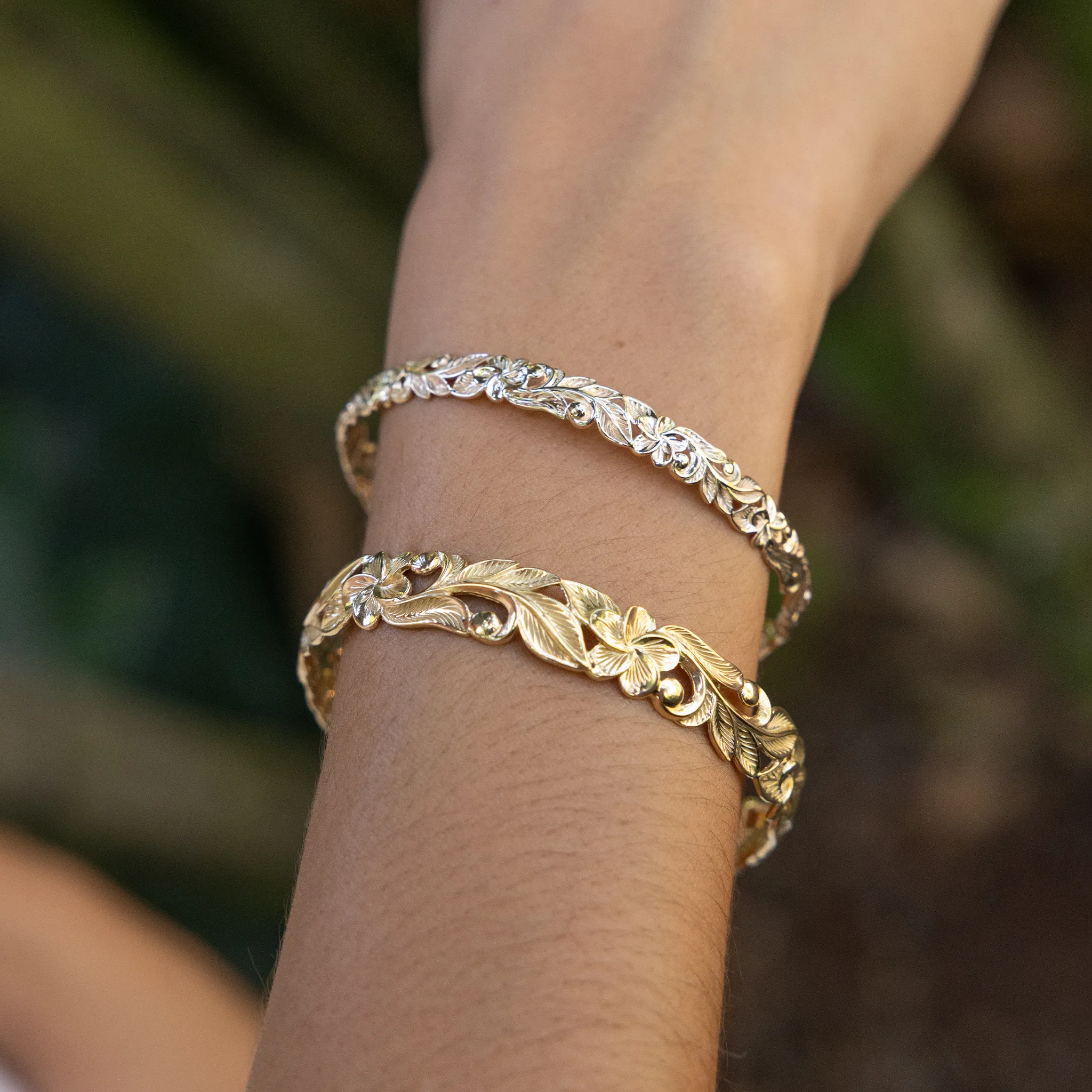 Hawaiian Heirloom Plumeria Bracelet in Gold - 6mm