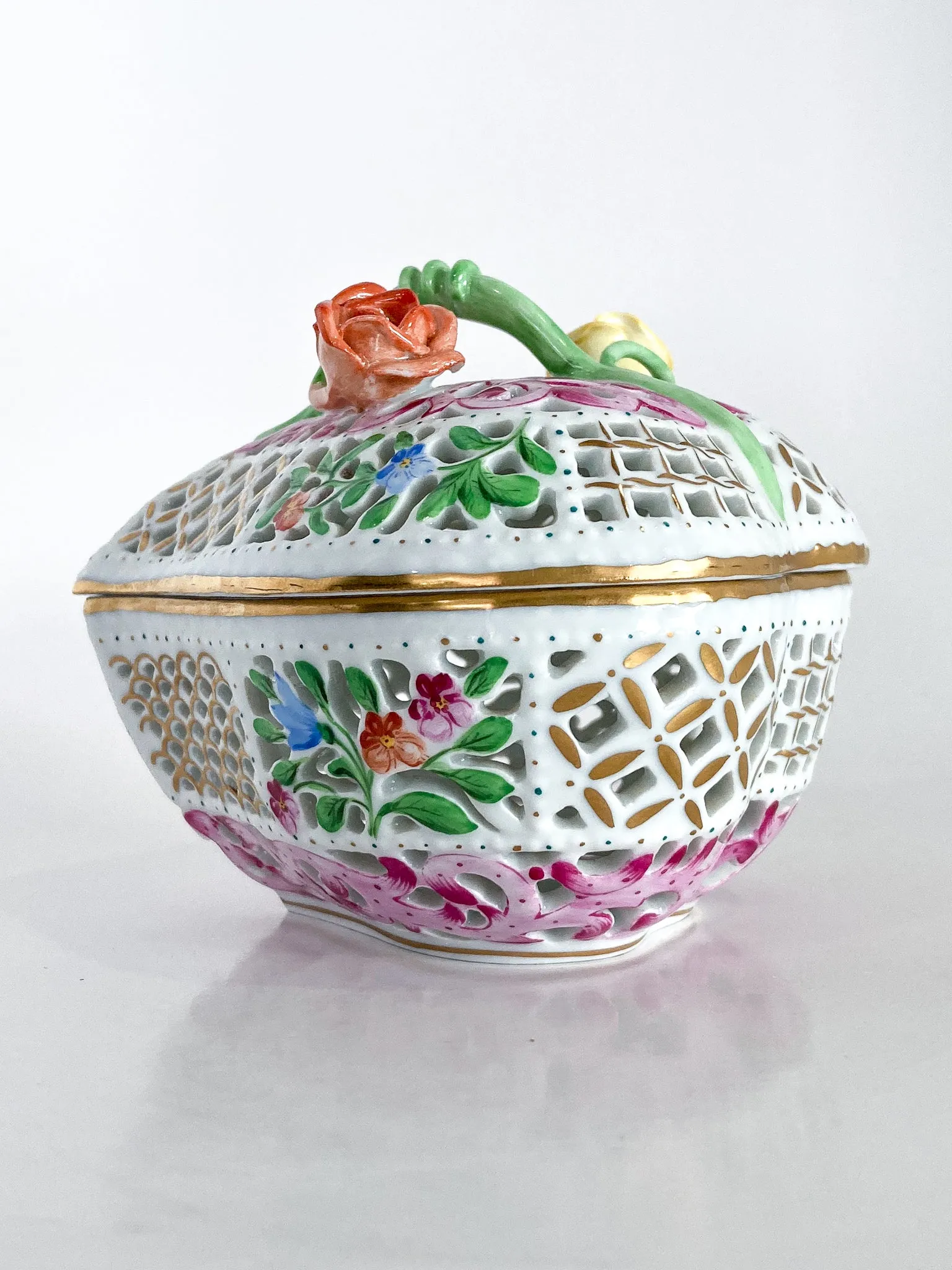 Herend Hand Painted Floral Lattice Reticulated Porcelain Rose Heart Box