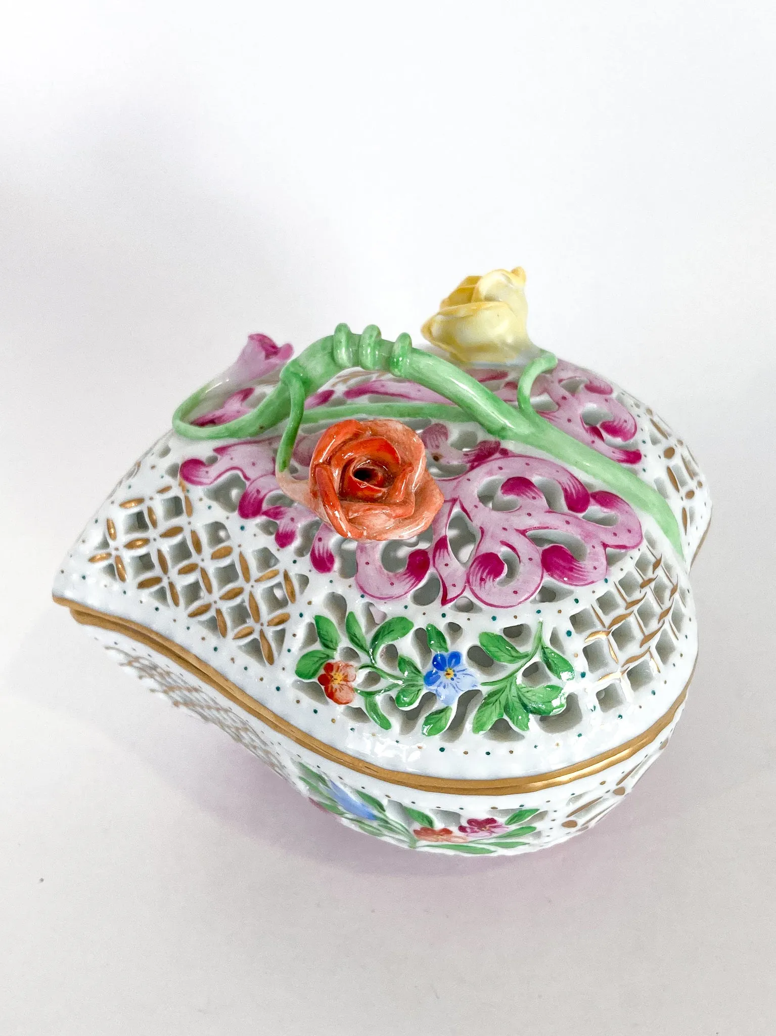 Herend Hand Painted Floral Lattice Reticulated Porcelain Rose Heart Box