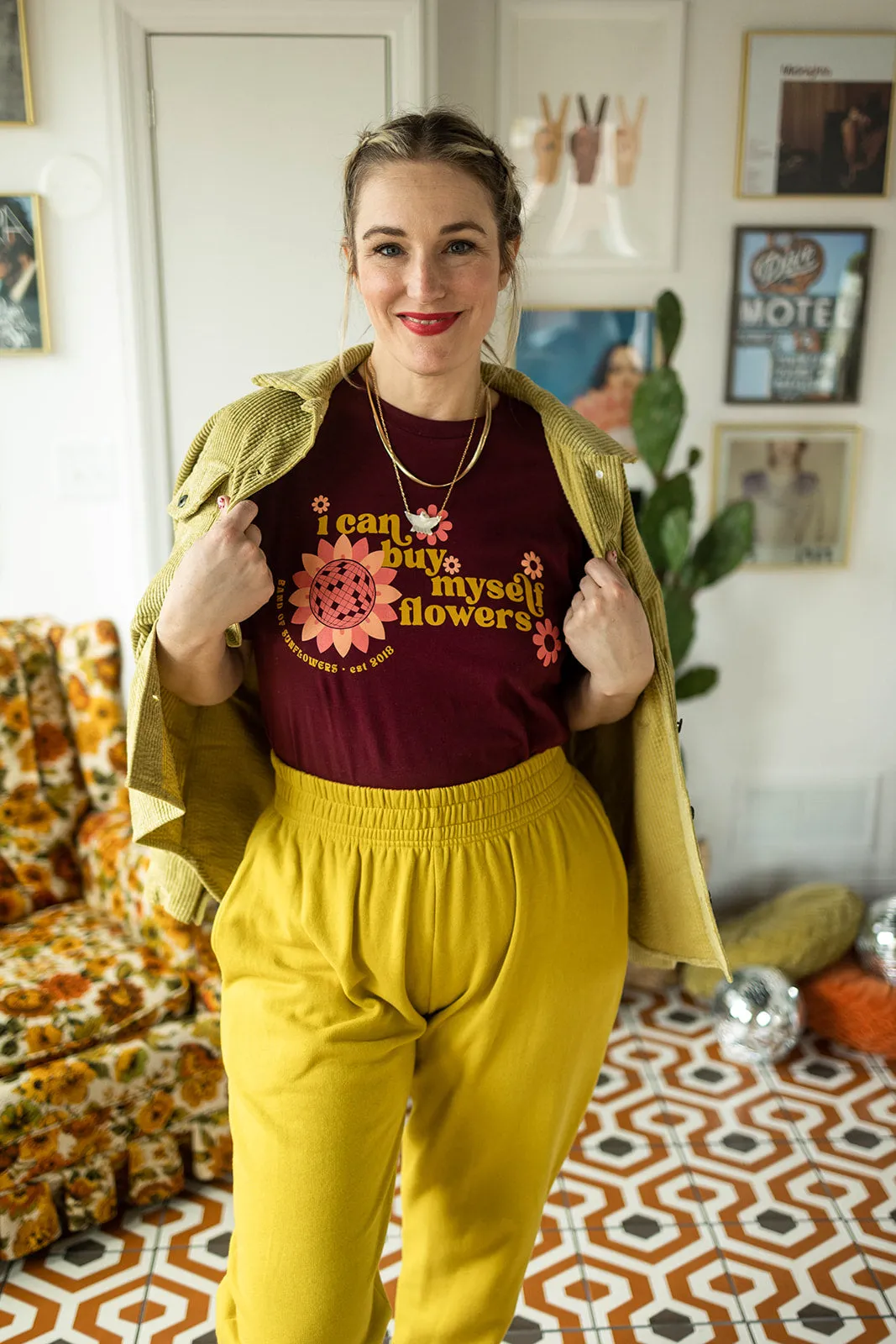 i can buy myself flowers tee in maroon