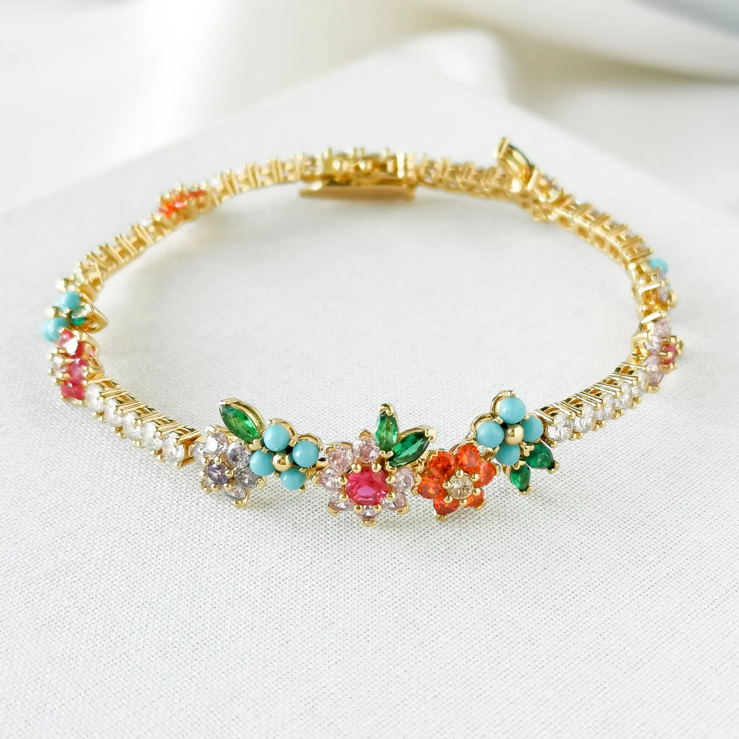 New Bloom Tennis Gold Bracelet