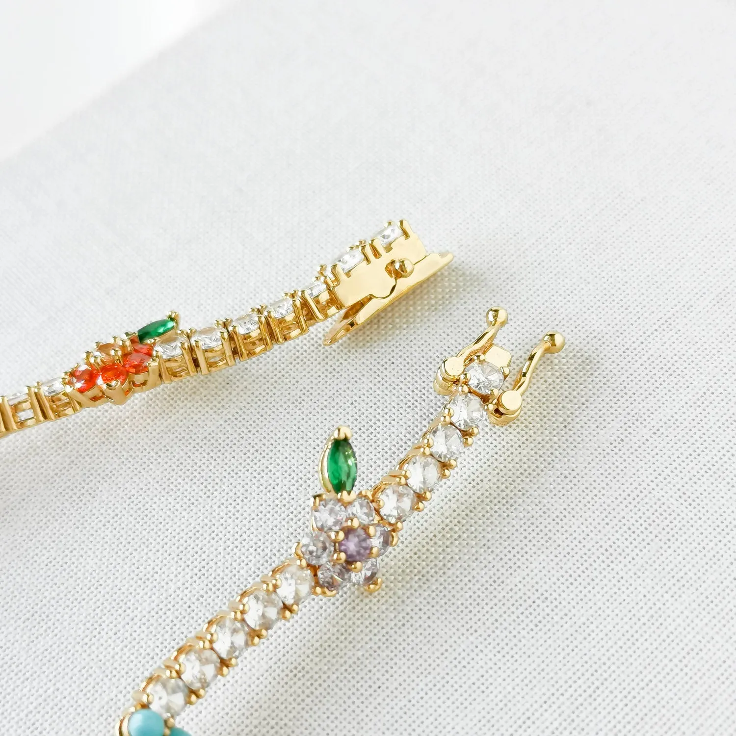 New Bloom Tennis Gold Bracelet