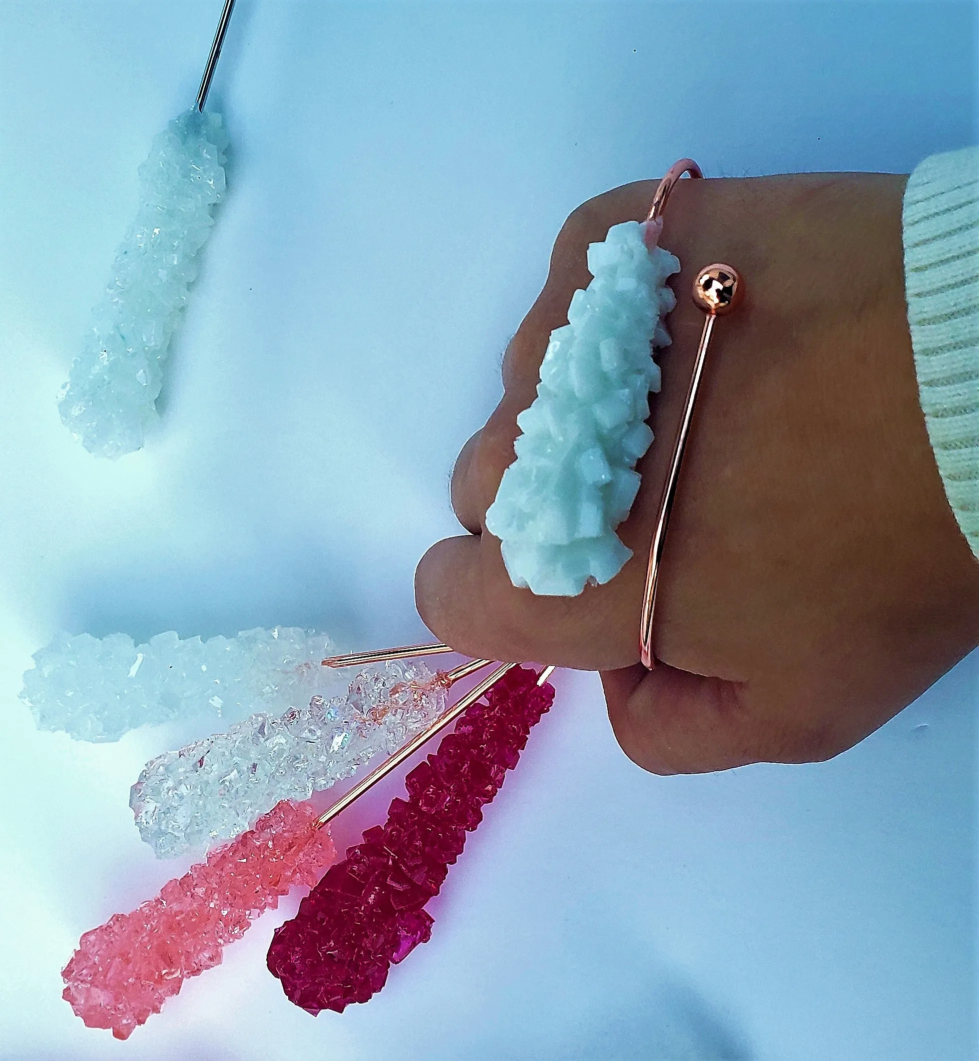 PINEAPPLE ROCK CANDY PALM CUFF
