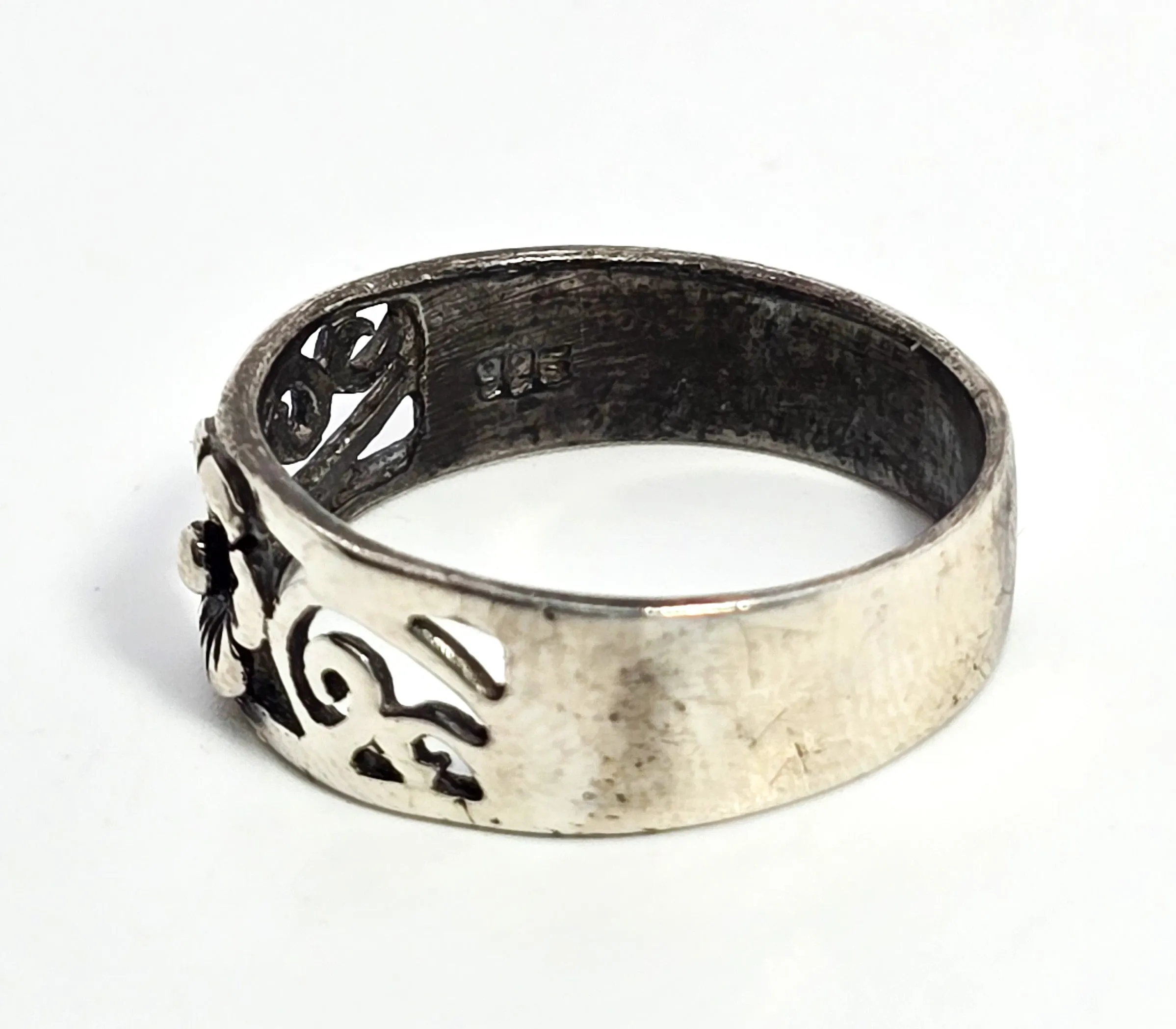 Silver flower open work simple filigree sterling silver ring band size 8