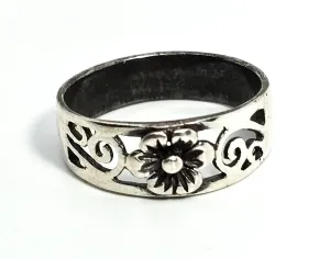 Silver flower open work simple filigree sterling silver ring band size 8