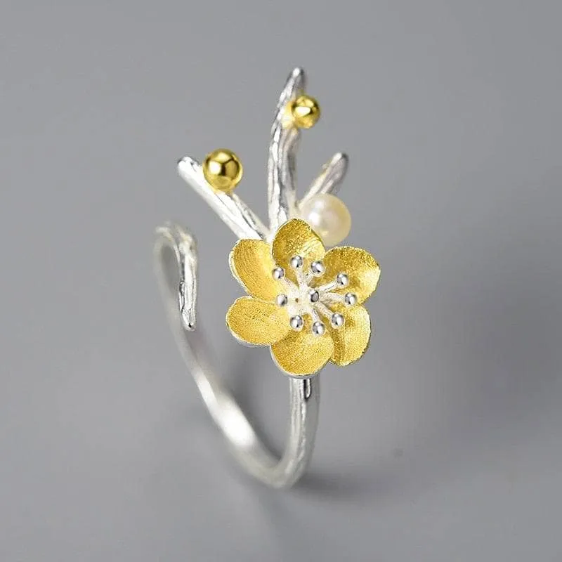 Vintage Winter Blossom & Snow Flower Ring