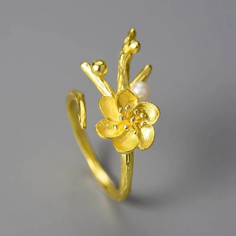 Vintage Winter Blossom & Snow Flower Ring