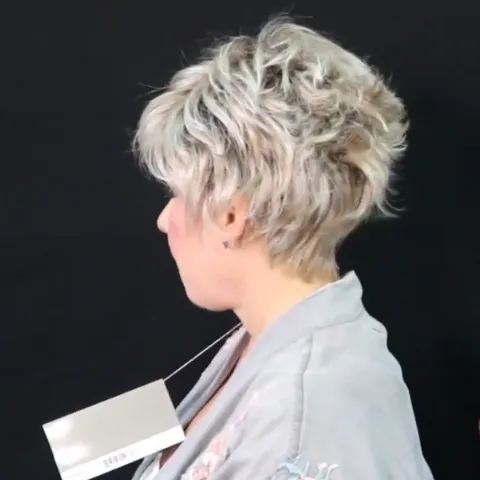 White gray short wig（Hair root black）